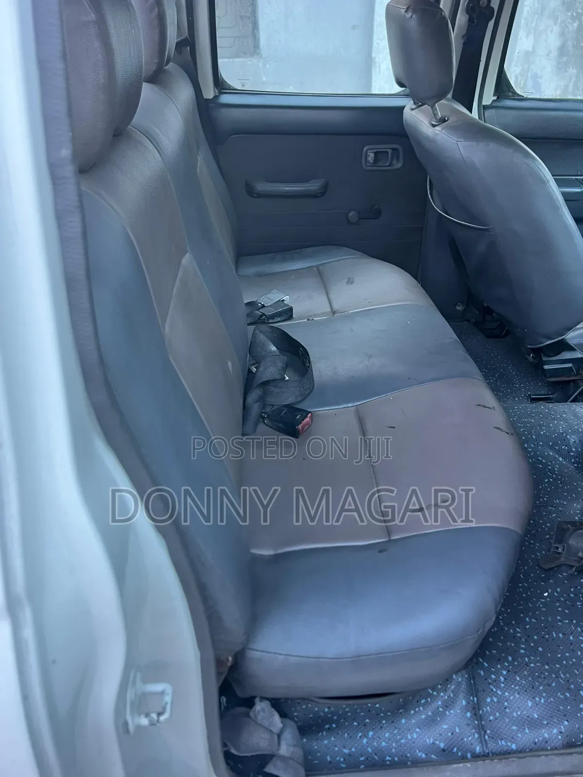 Nissan Hardbody 2010 White