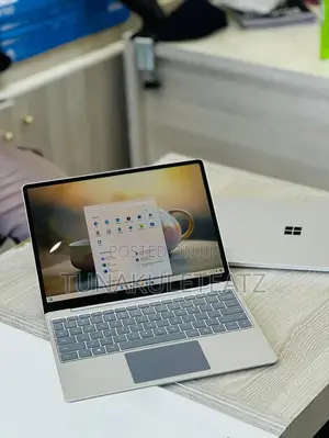 Laptop Microsoft Surface Go 16GB Intel Core i5 SSD 256GB