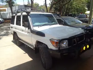 Toyota Land Cruiser 2020 Off white