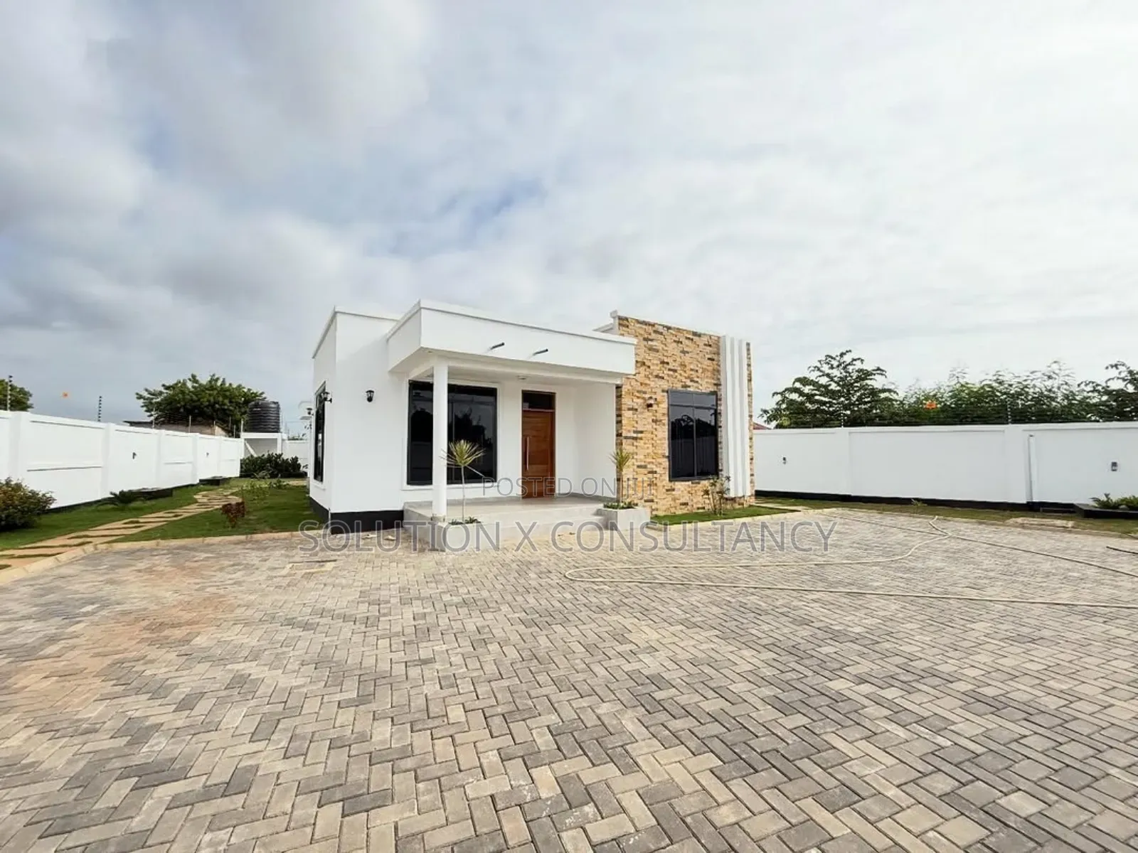 5bdrm House in Kunduchi for rent