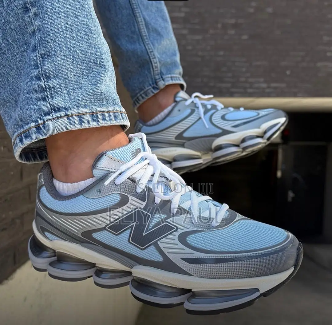 New Balance 2000