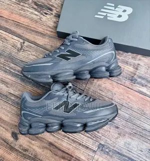 New Balance 2000
