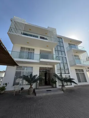 Furnished 6bdrm House in Ada Estate for rent