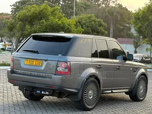 Land Rover Range Rover Sport 2010 Gray