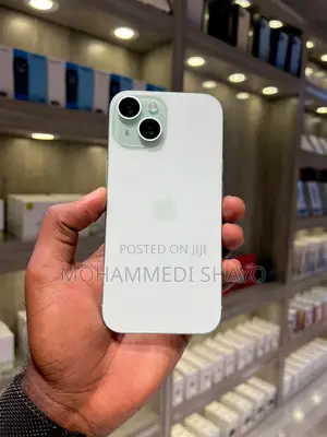 Apple iPhone 15 128 GB Green