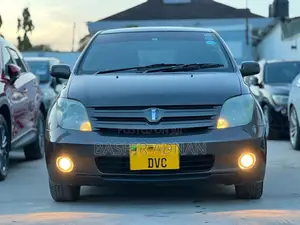 Toyota IST 2004 Gray