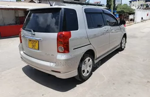 Toyota Raum 1.5 AWD 2003 Silver