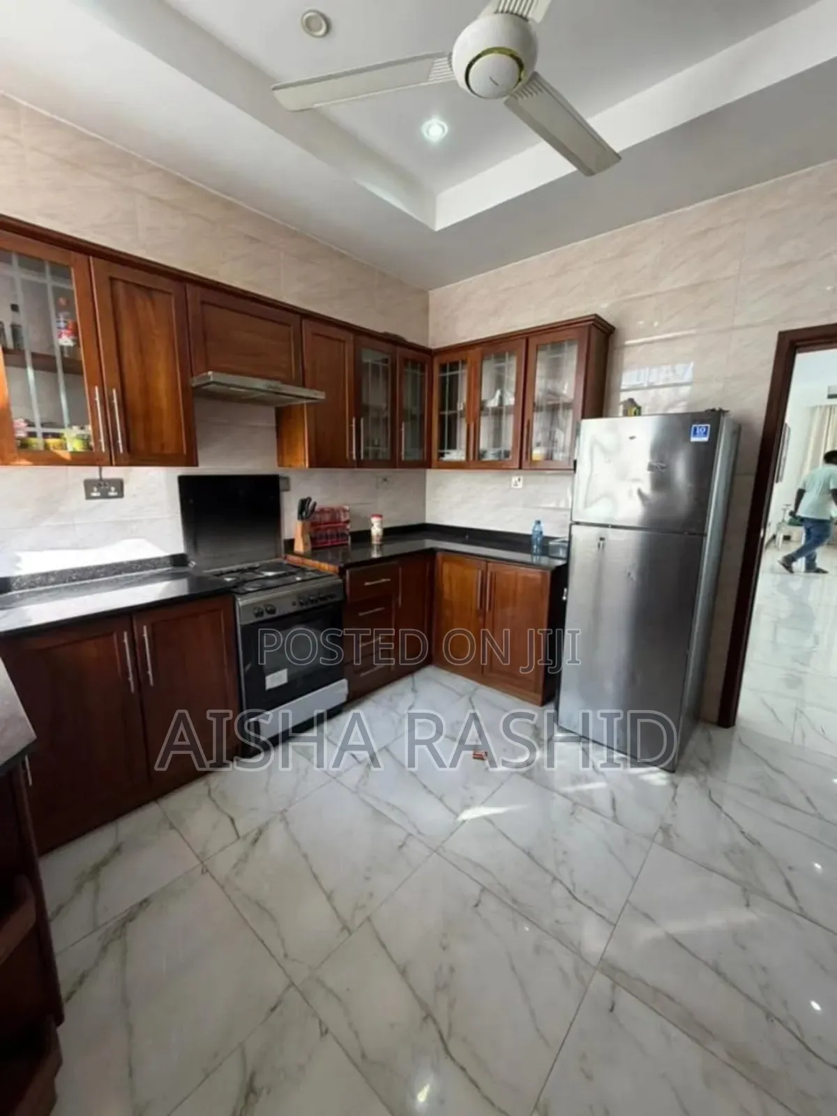 6bdrm Apartment in Ada Estate for rent