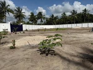 Plot for Sale/Eneo Linauzwa
