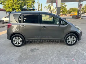 Toyota Ractis 2008 Gray