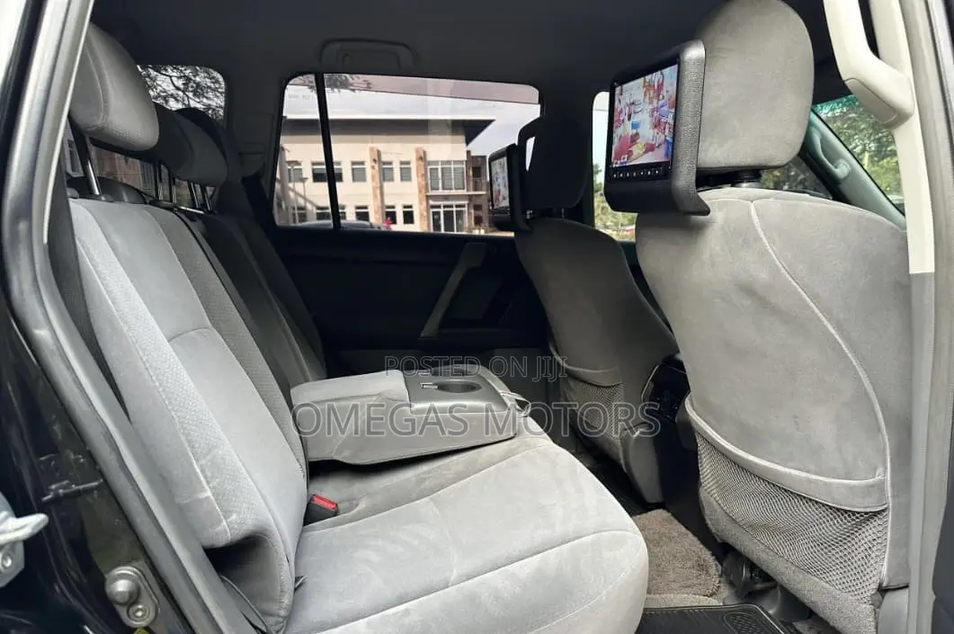 Toyota Land Cruiser Prado 2011 Black