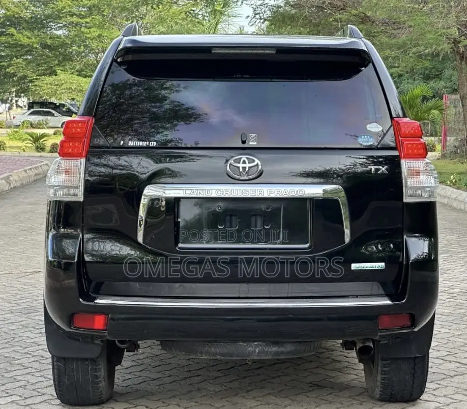 Toyota Land Cruiser Prado 2011 Black