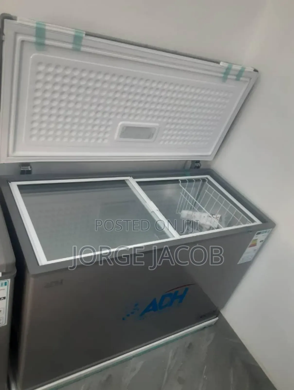Adh Chest Freezer Litre 400