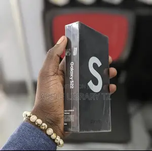New Samsung Galaxy S22 5G 128 GB Black