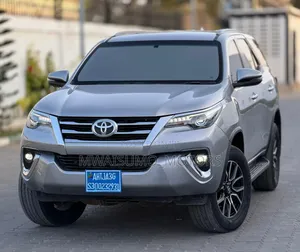 Toyota Fortuner 2018 Gray