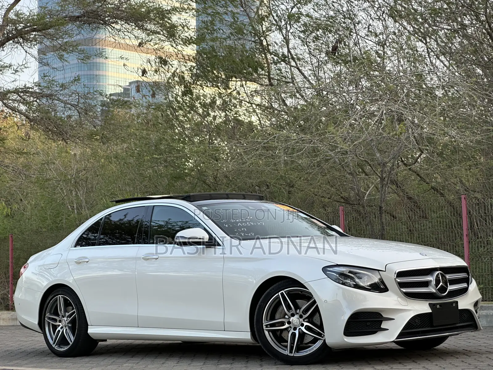 Mercedes-Benz E200 2017 Pearl