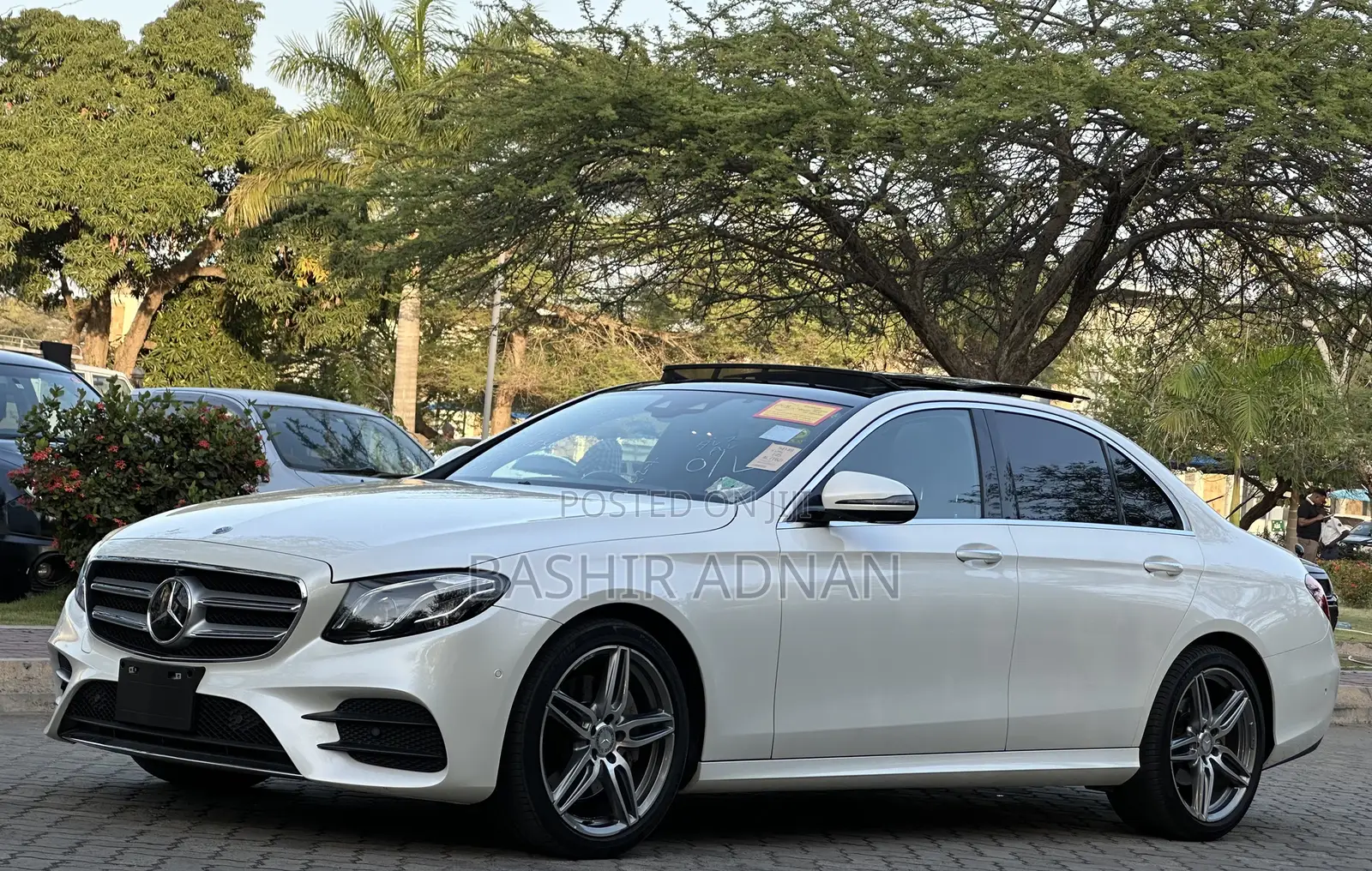 Mercedes-Benz E200 2017 Pearl