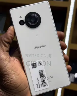 Sharp Aquos R8s pro 256 GB White