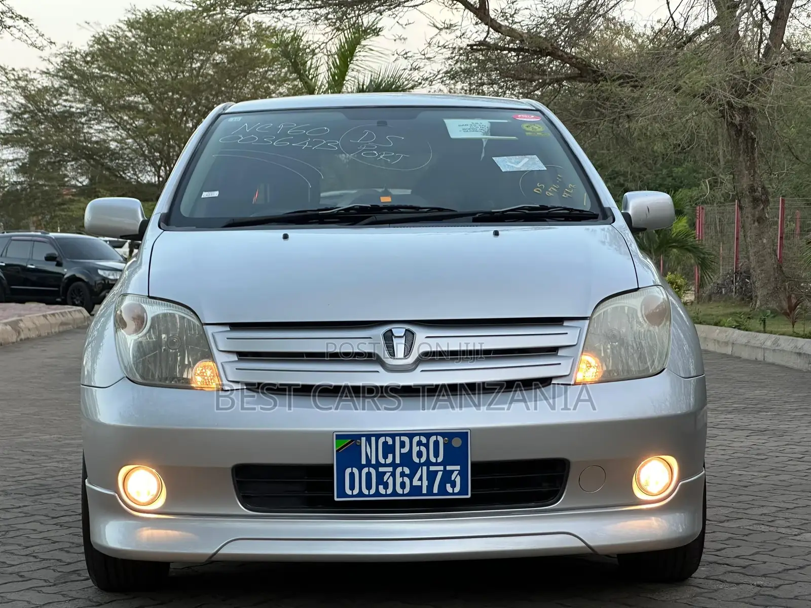 Toyota IST 2003 Silver