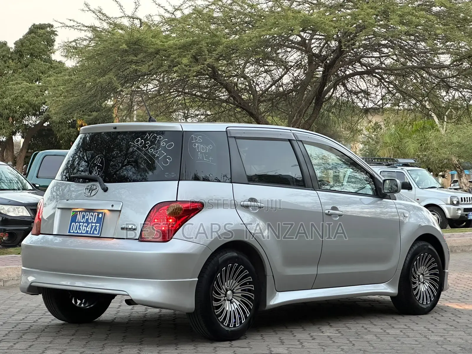 Toyota IST 2003 Silver