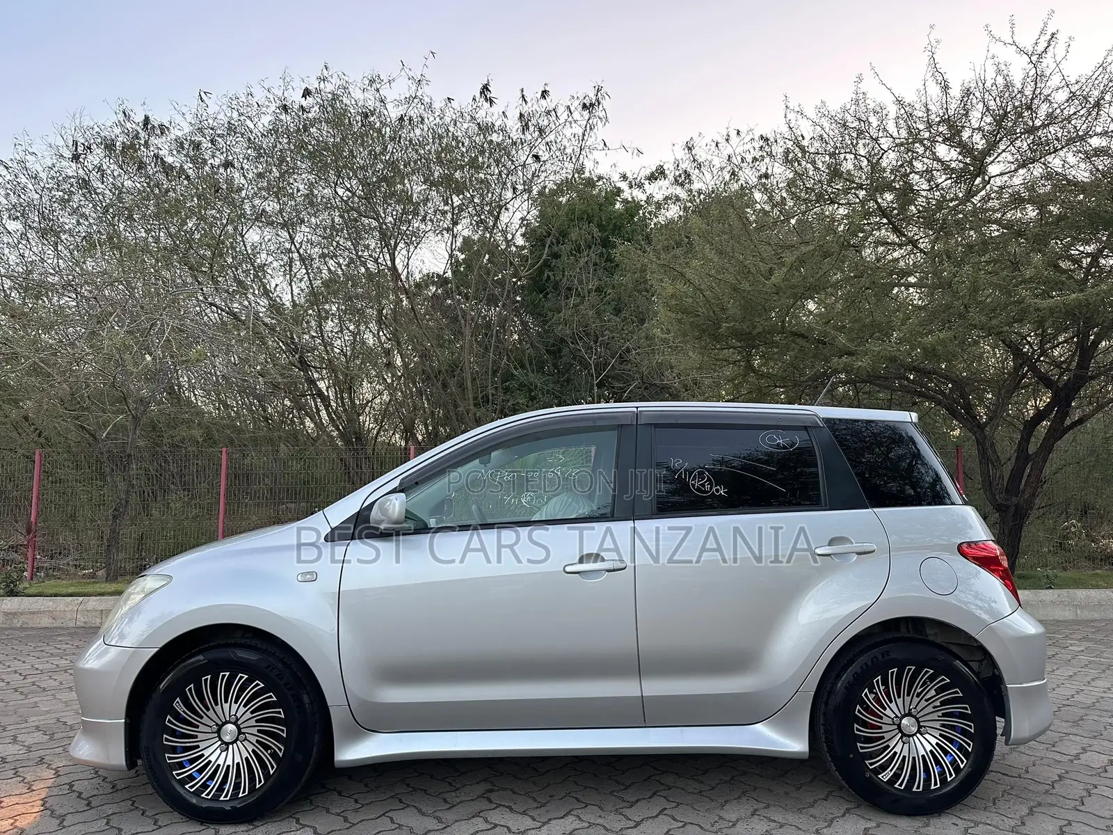 Toyota IST 2003 Silver