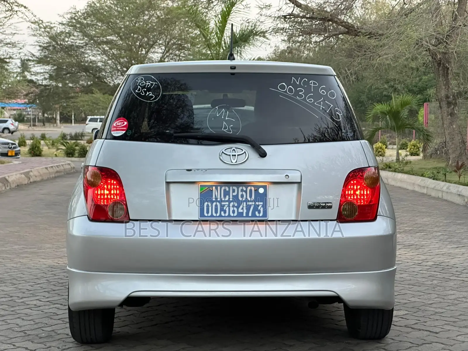 Toyota IST 2003 Silver