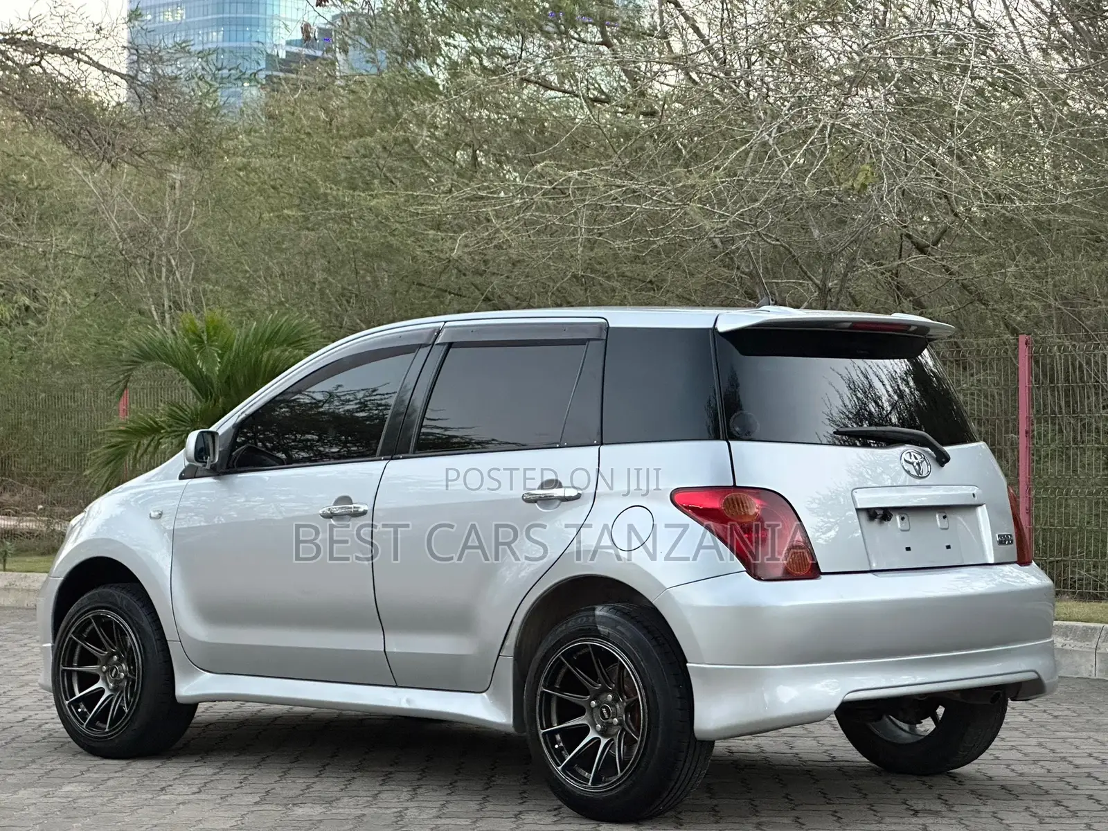 Toyota IST 2004 Silver