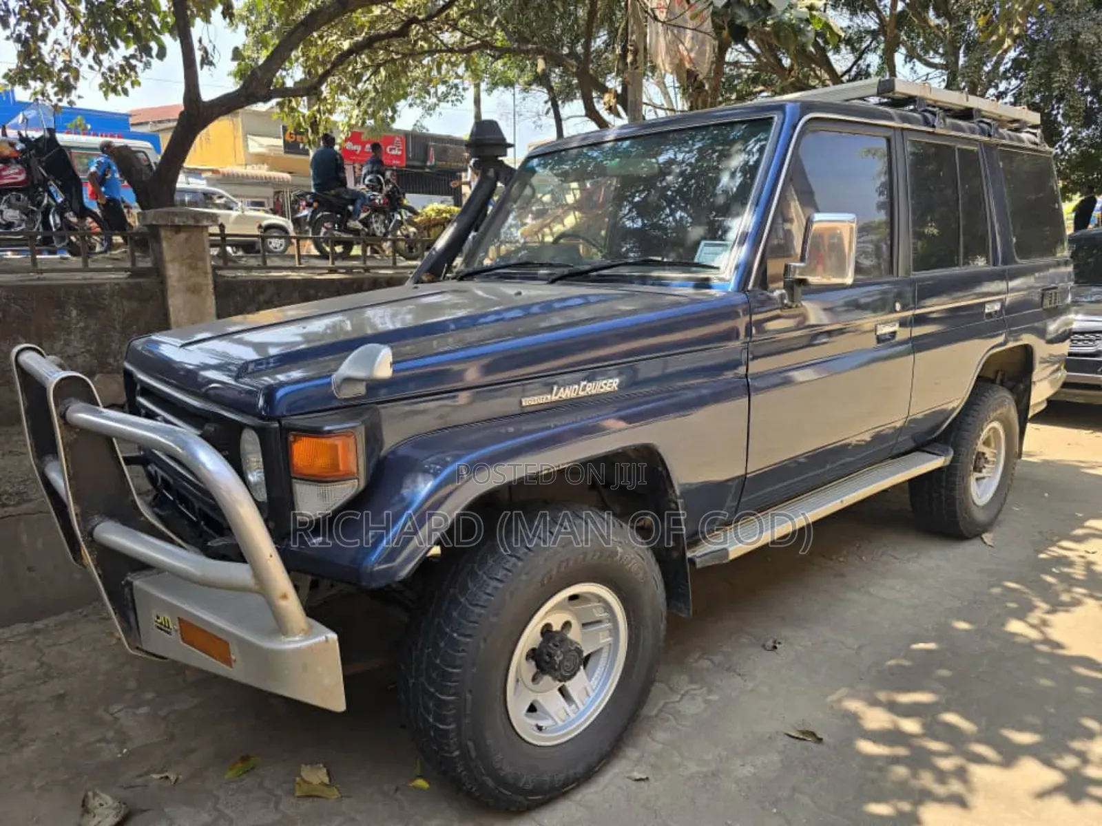 Toyota Land Cruiser 90 1997 Blue