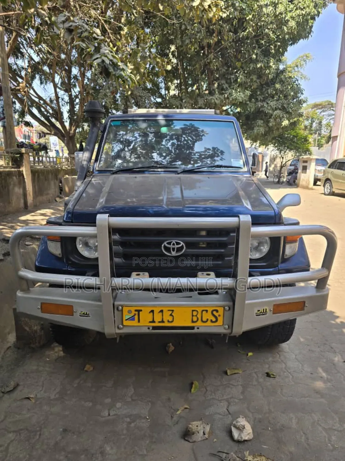 Toyota Land Cruiser 90 1997 Blue
