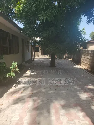 5bdrm House in Msasani for sale