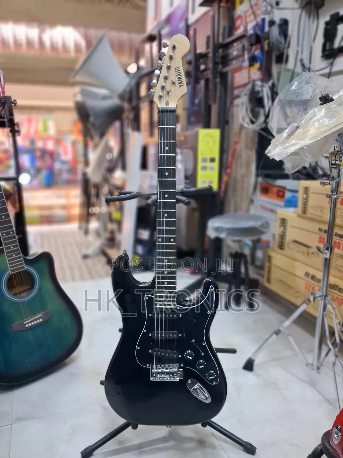 Yamaha Solo Guitar