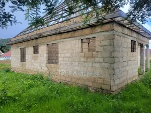 Nyumba Inauzwa Igumbilo