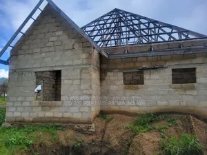 Nyumba Inauzwa Igumbilo