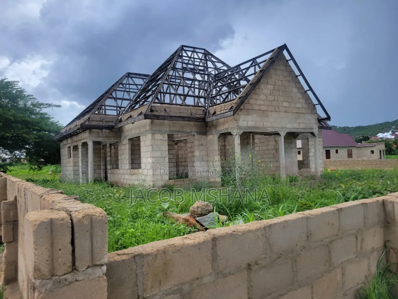 Nyumba Inauzwa Igumbilo