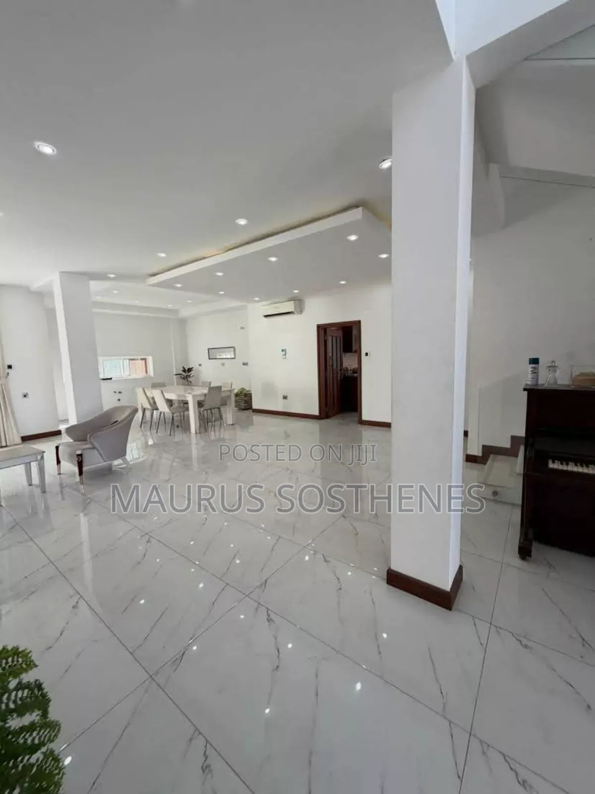 6bdrm Mansion in Ada Estate for rent