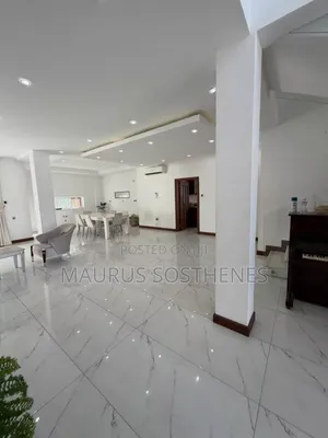 6bdrm Mansion in Ada Estate for rent