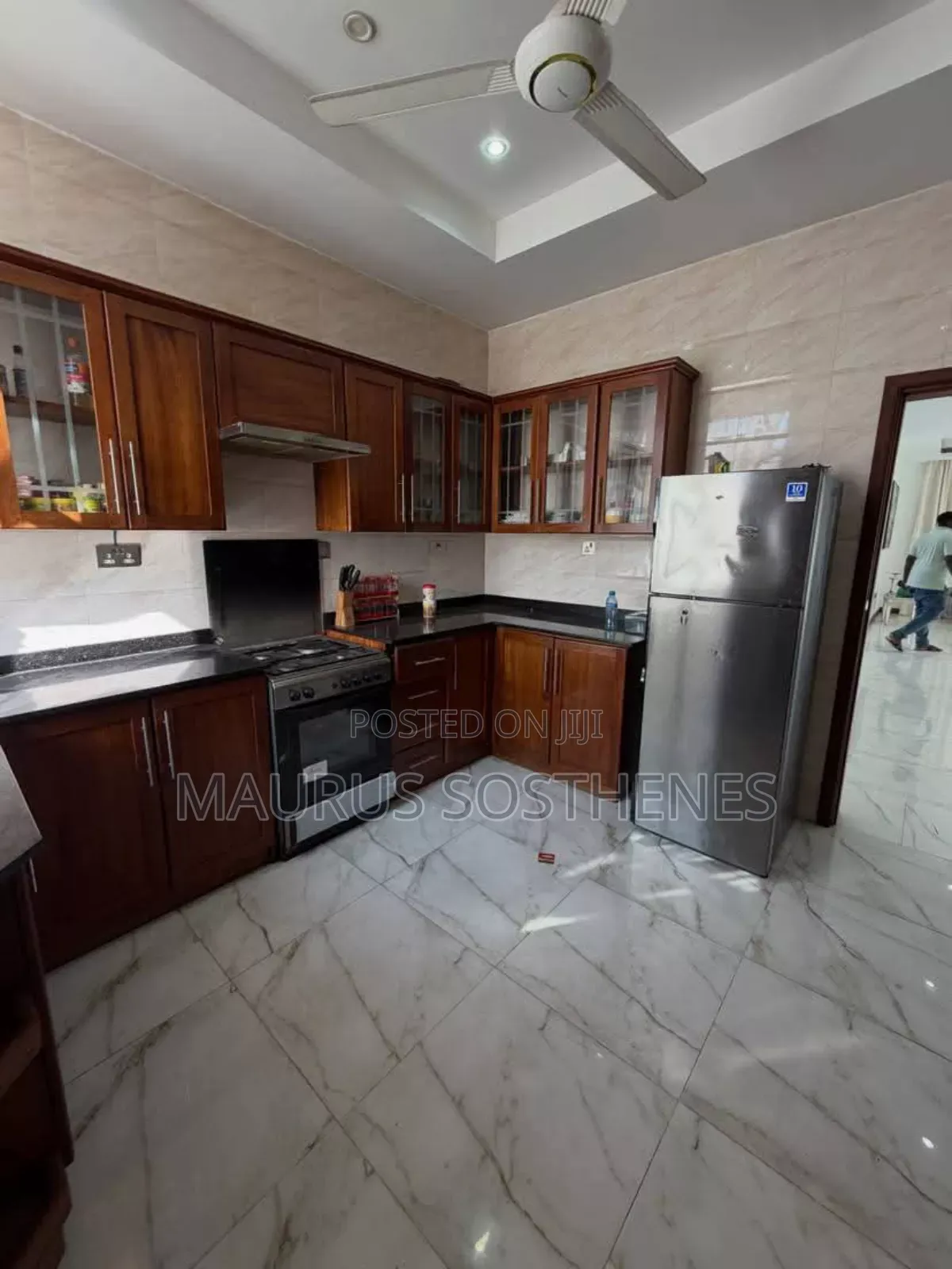 6bdrm Mansion in Ada Estate for rent