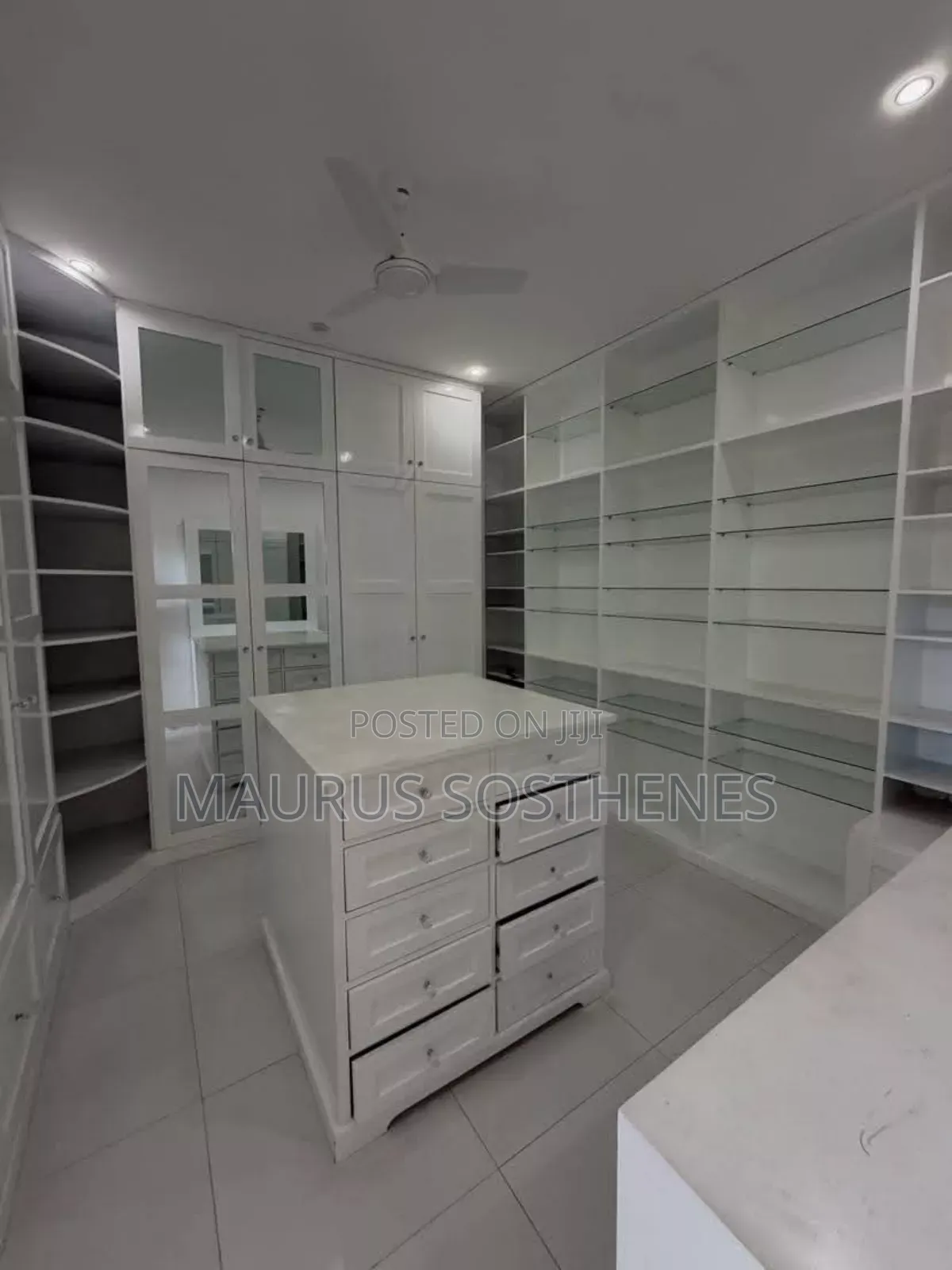6bdrm Mansion in Ada Estate for rent