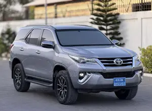 Toyota Fortuner 2.8 D AWD 2018 Silver