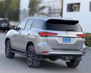 Toyota Fortuner 2.8 D AWD 2018 Silver