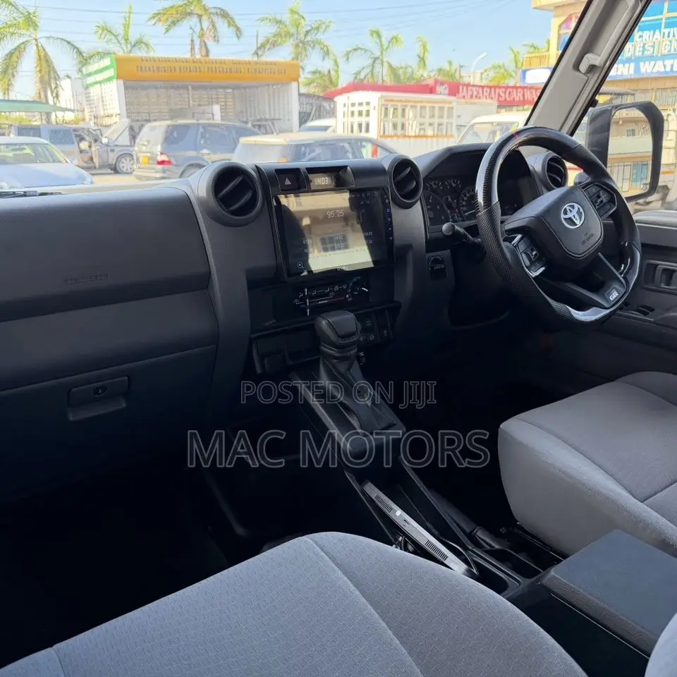 Toyota Land Cruiser 2013 Beige