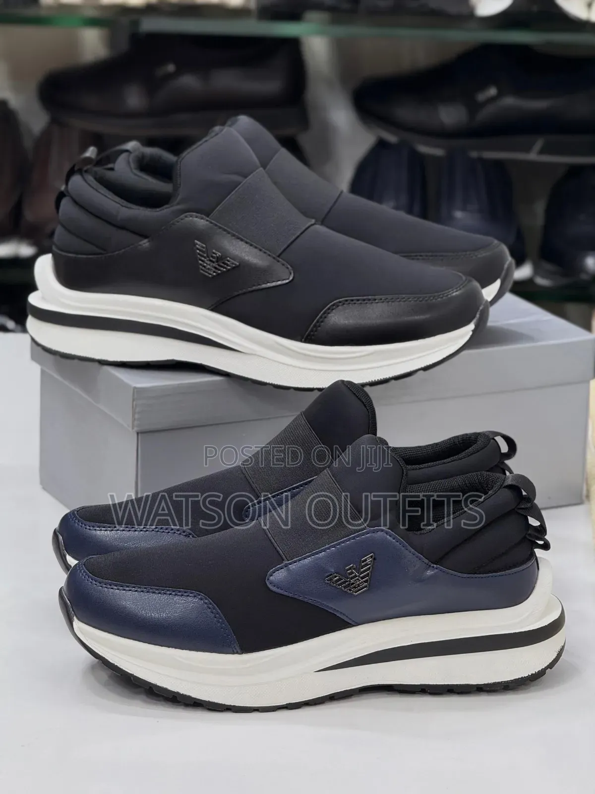 Men's Leather Shoes Very Beautiful Loewe Burberry and Boss Branded