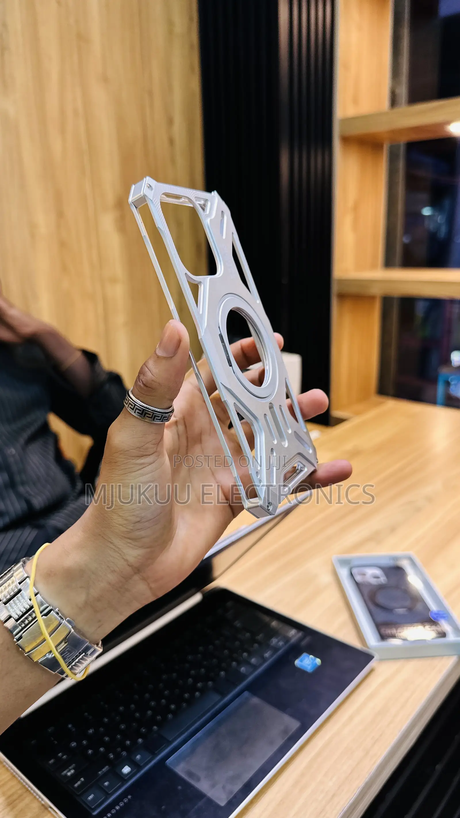 Metal iPhone 16 Pro Max Case