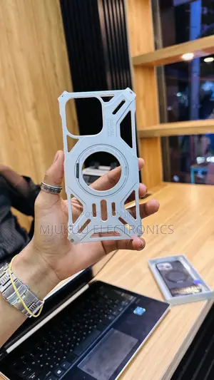 Metal iPhone 16 Pro Max Case