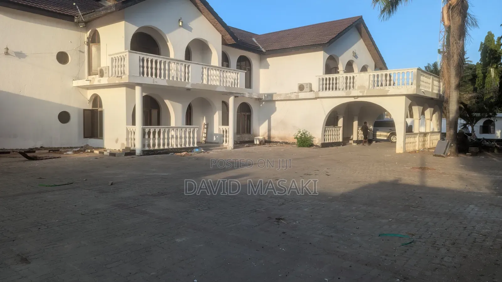 10bdrm House in Regent, Mikocheni for rent