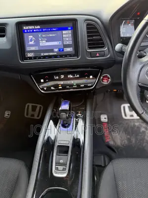 Honda Vezel 1.5 Hybrid 4WD 2016 White