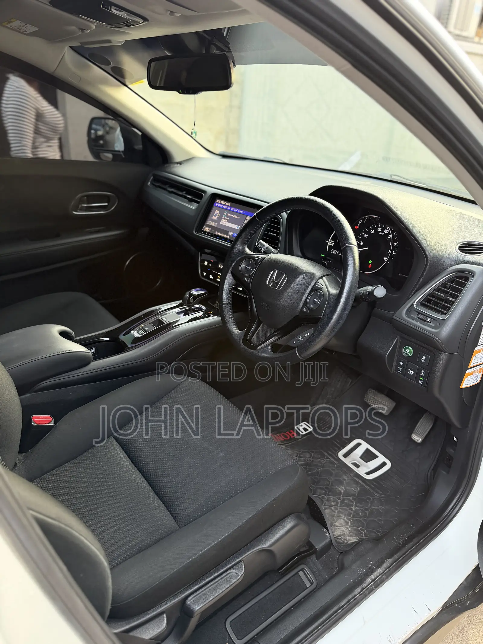 Honda Vezel 1.5 Hybrid 4WD 2016 White