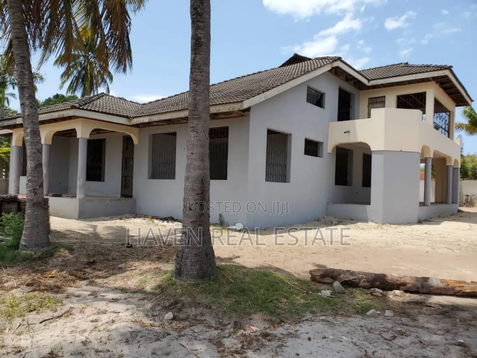 5bdrm House in Kunduchi for sale