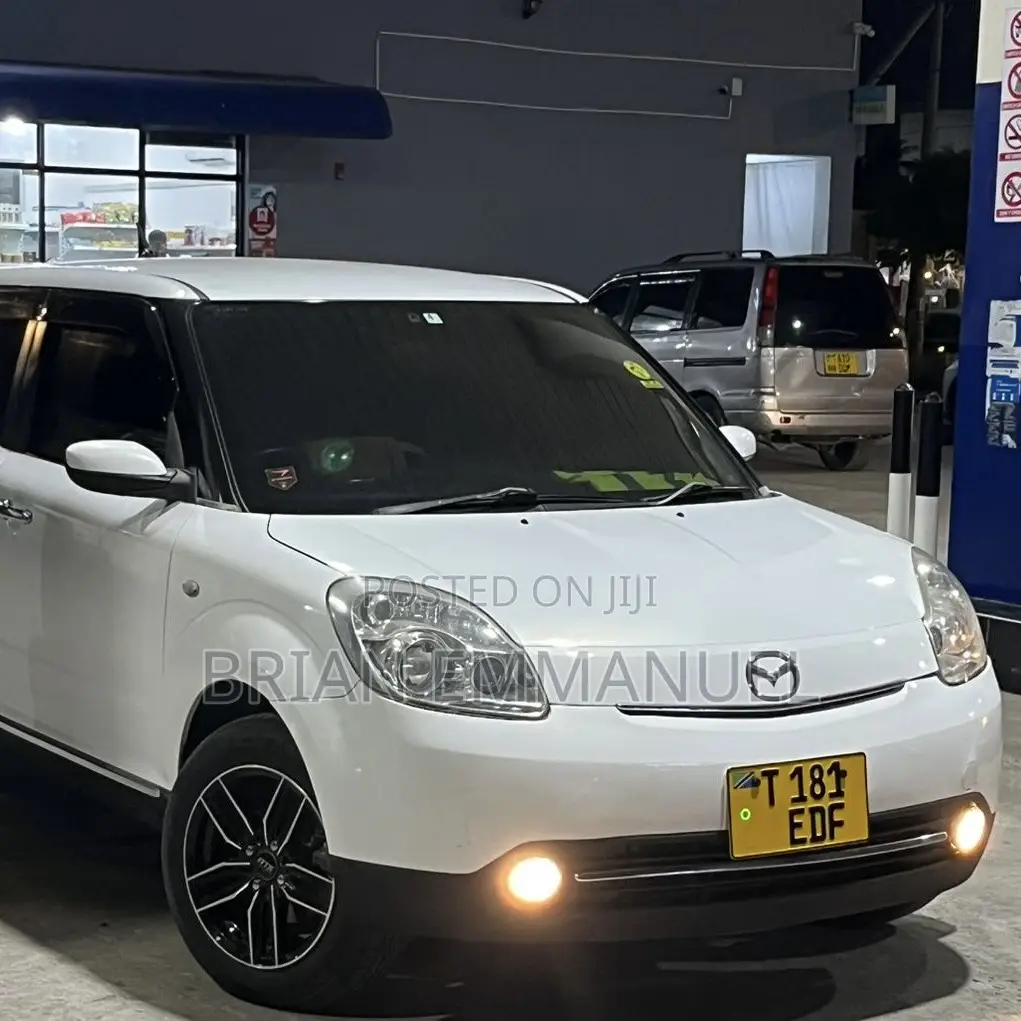 Mazda Verisa 2008 White