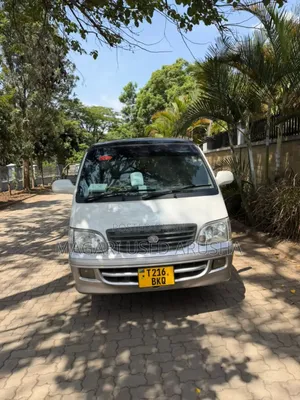Toyota HiAce 2000 Silver